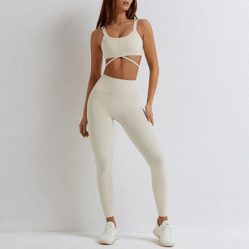 Seamless Gym Sports Suit with Bra and Shorts/Leggings - SF1678