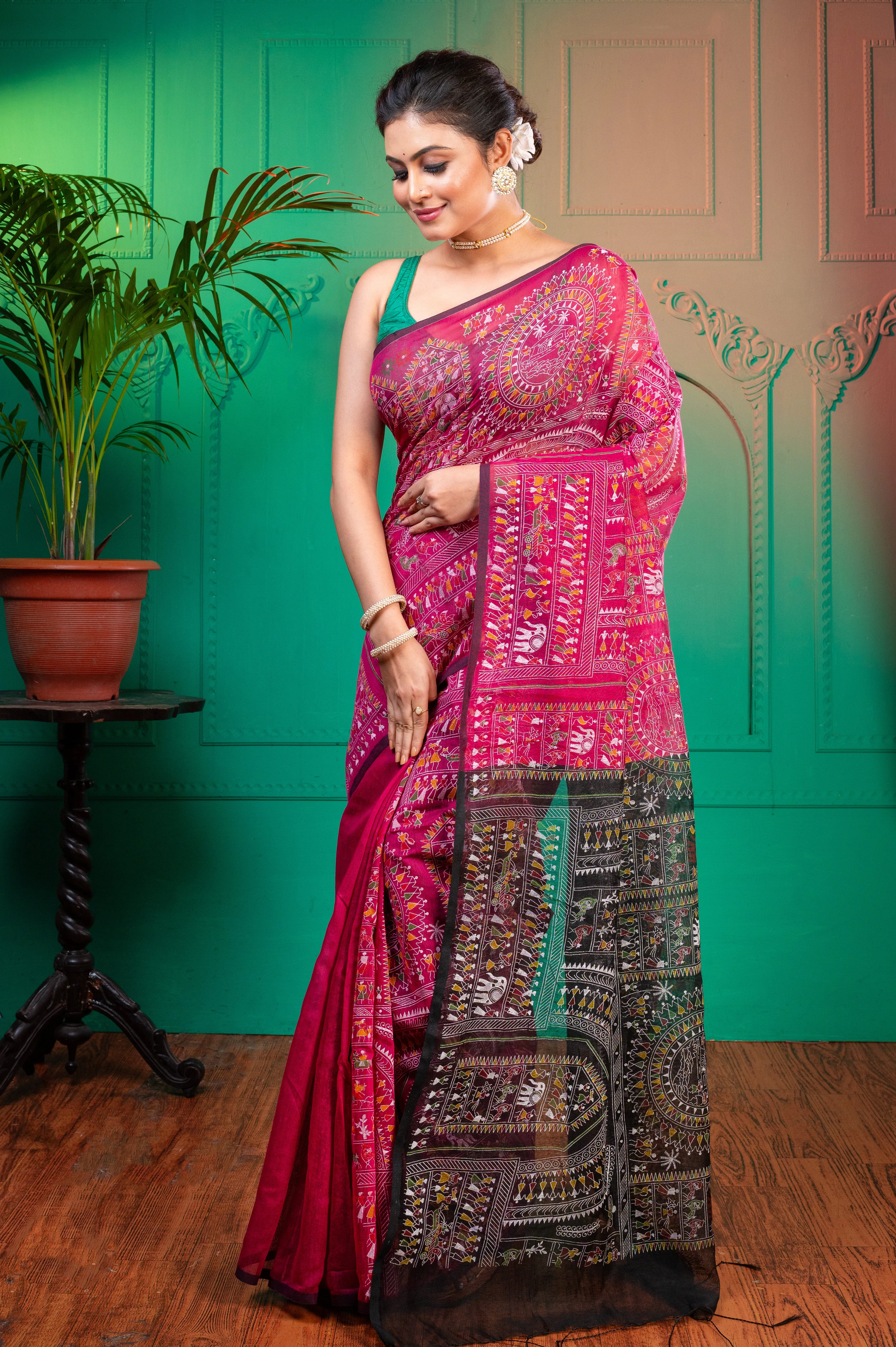 Women Pink And Black Blended Cotton Saree With Warli Motifs