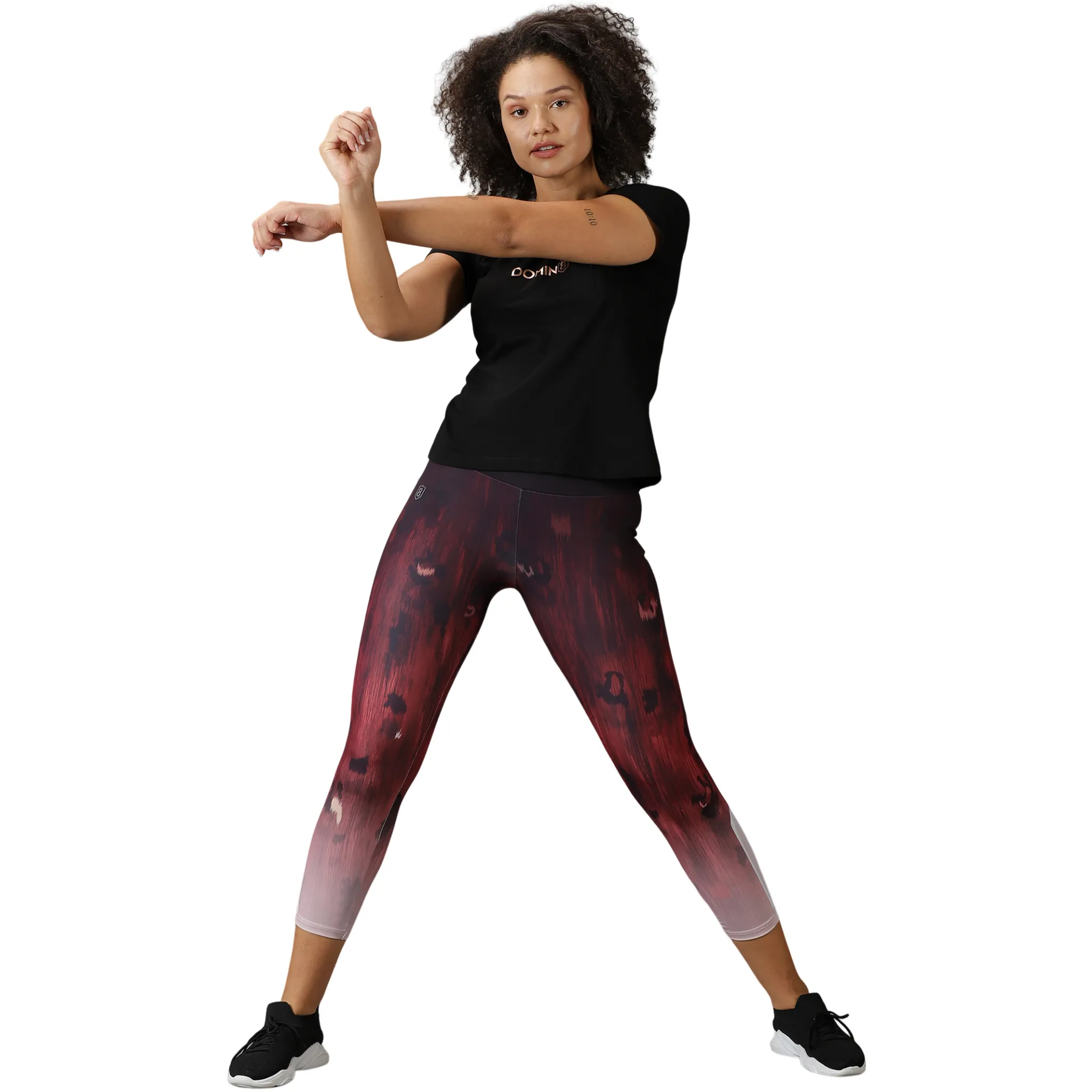 Women's Skin fit Digital printed Training Tights with Elasticated waist & Zipper pocket.